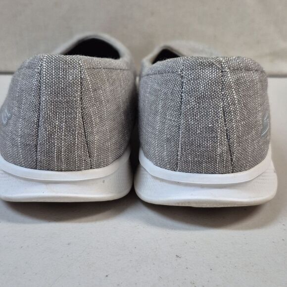 Skechers Women's 8 Gray Slip-On Shoes - Picture 5 of 7
